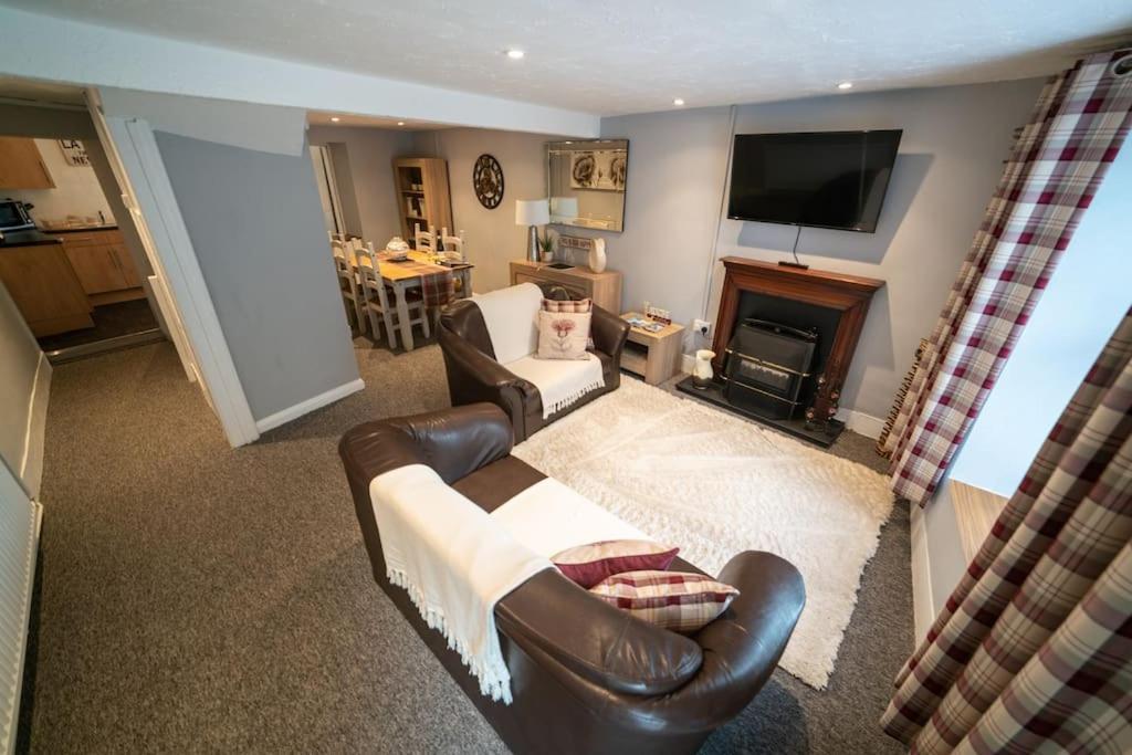 2 Bed Sleeps 4 Central Haverfordwest Town House المظهر الخارجي الصورة